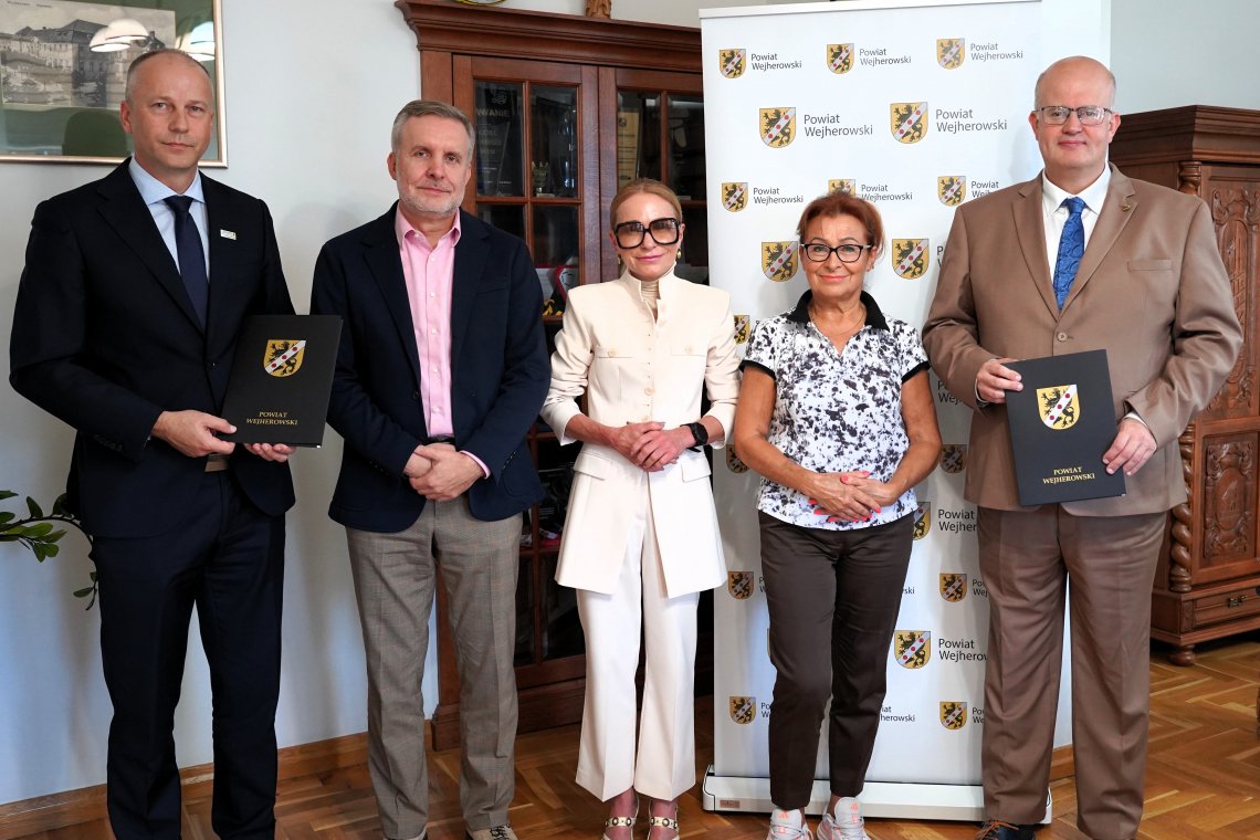 Powiat wspiera wejherowski szpital. 50 tys. zł na aparat USG