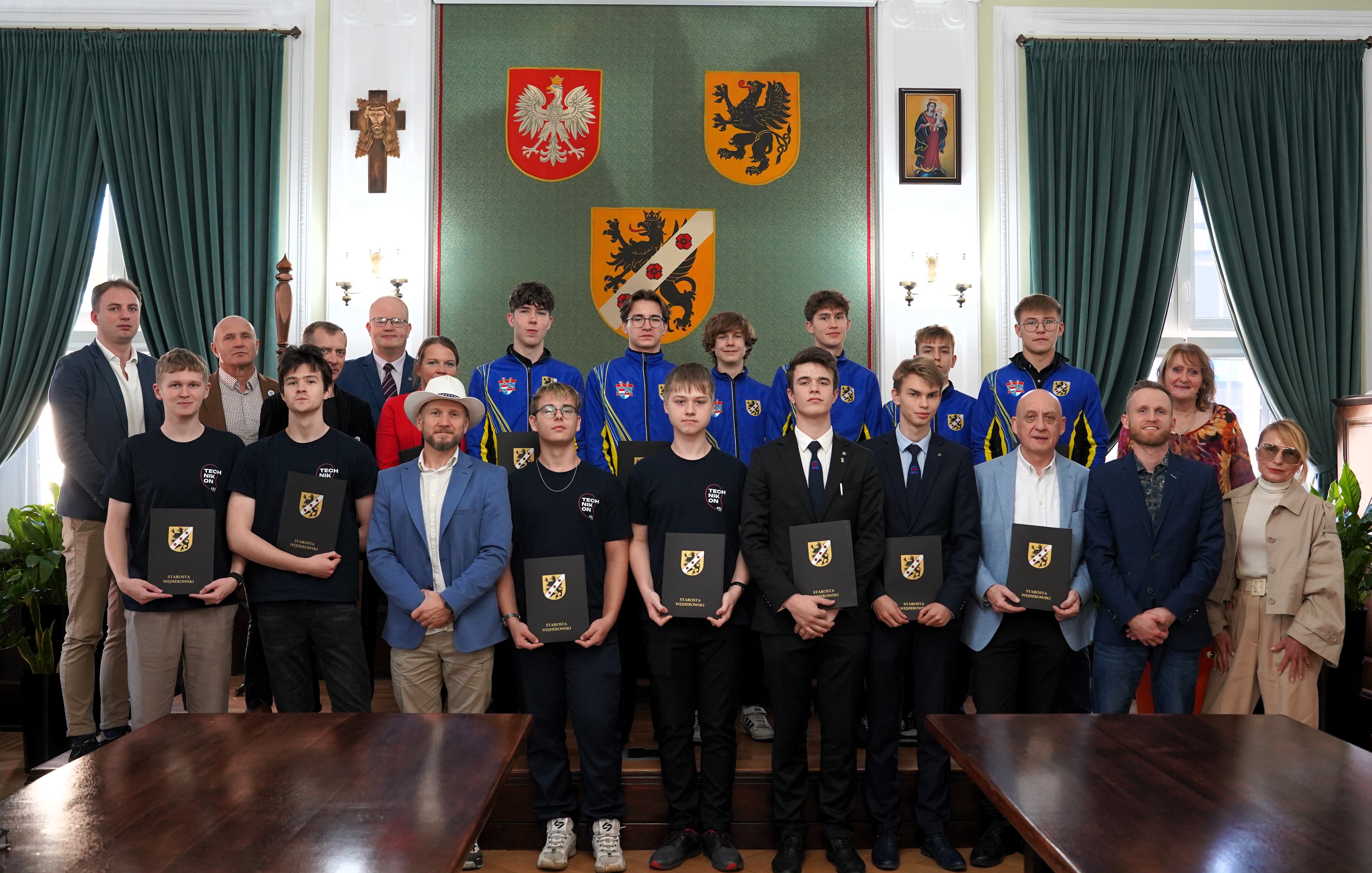 Sukcesy uczniów szkół powiatowych