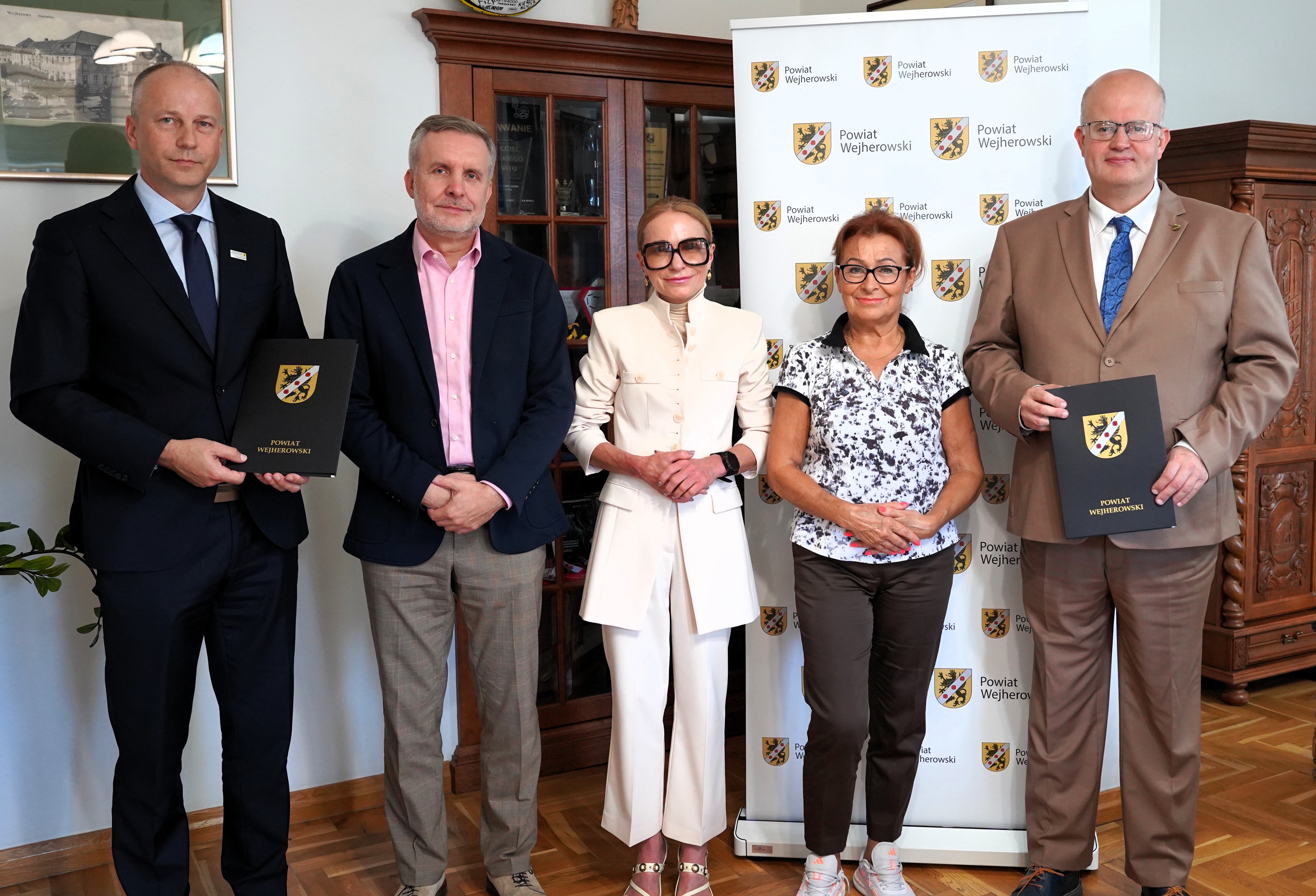 Powiat wspiera wejherowski szpital. 50 tys. zł na aparat USG
