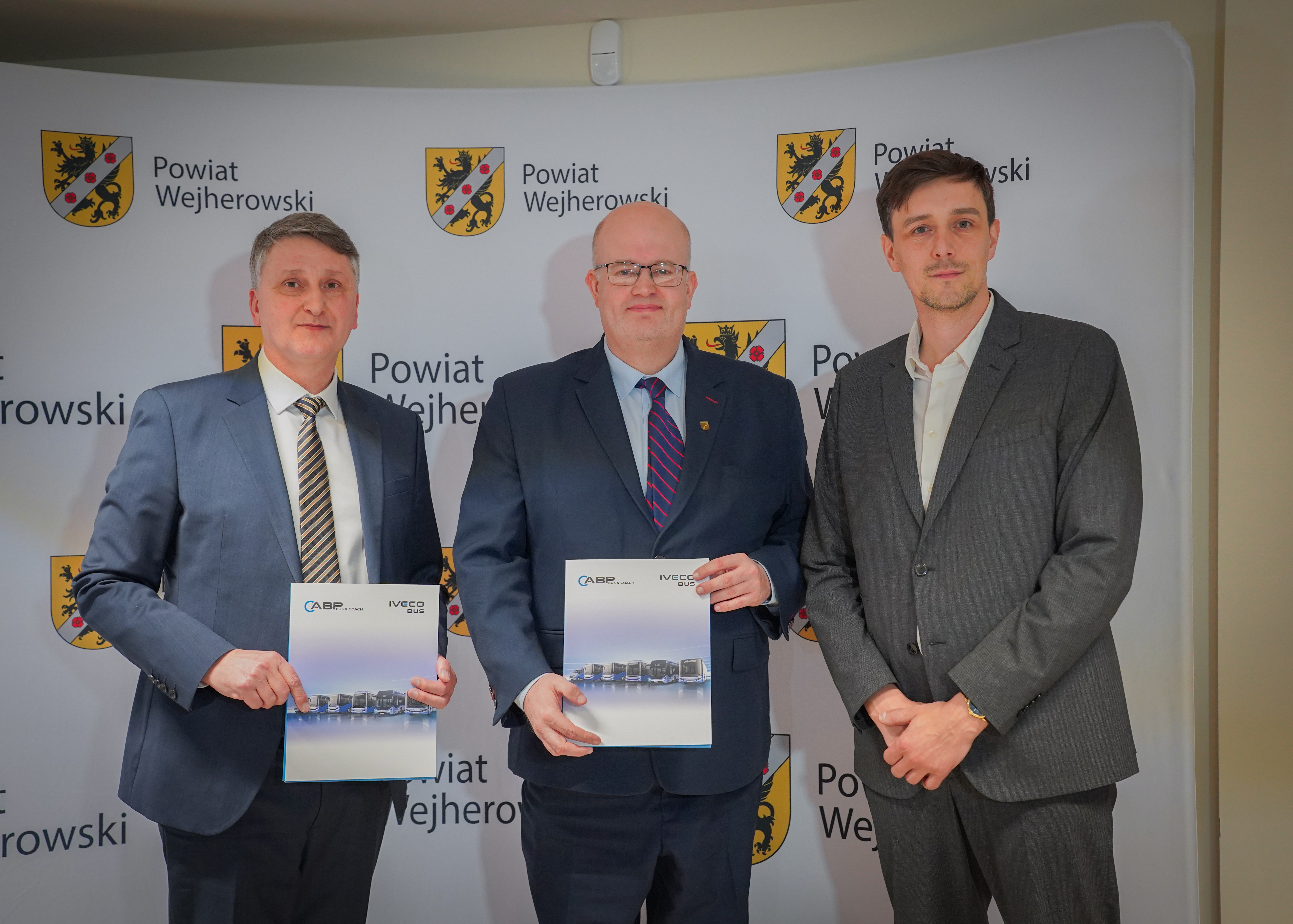 Na drogi Powiatu Wejherowskiego za kilkanaście miesięcy wyjadą nowoczesne i ekologiczne autobusy hybrydowe 